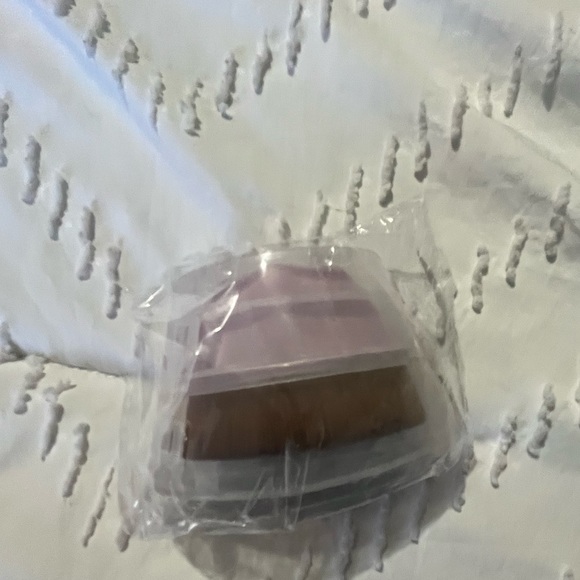 Beauty Society makeup and tools - Picture 7 of 8